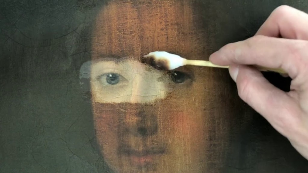Art Restoration of oil painting in canvas