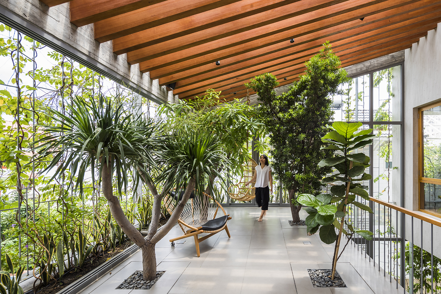 Indoor Landscaping: 30 Projects that Bring Life into Interiors | ArchDaily