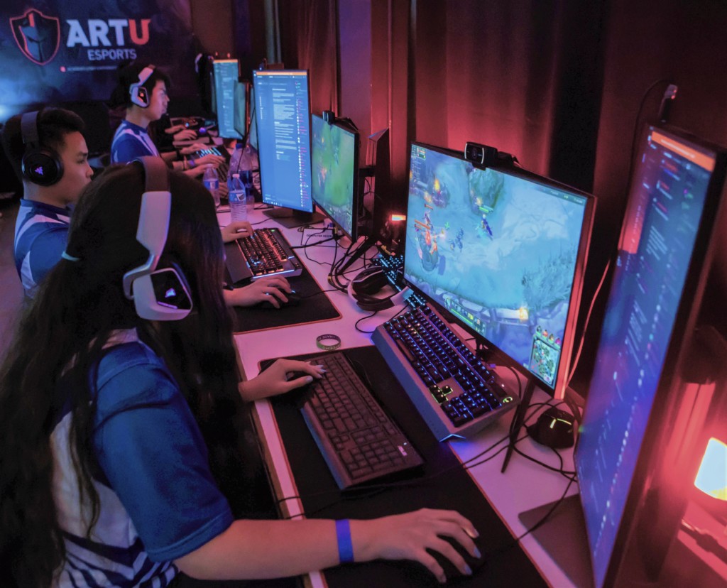 Esports, a recent game development trend