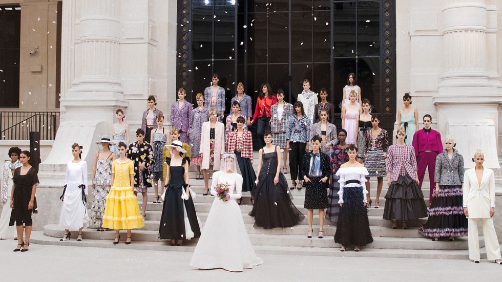 Christian Dior : Runway - Paris Fashion Week - Haute Couture Fall/Winter  2021/2022 - University of Fashion Blog