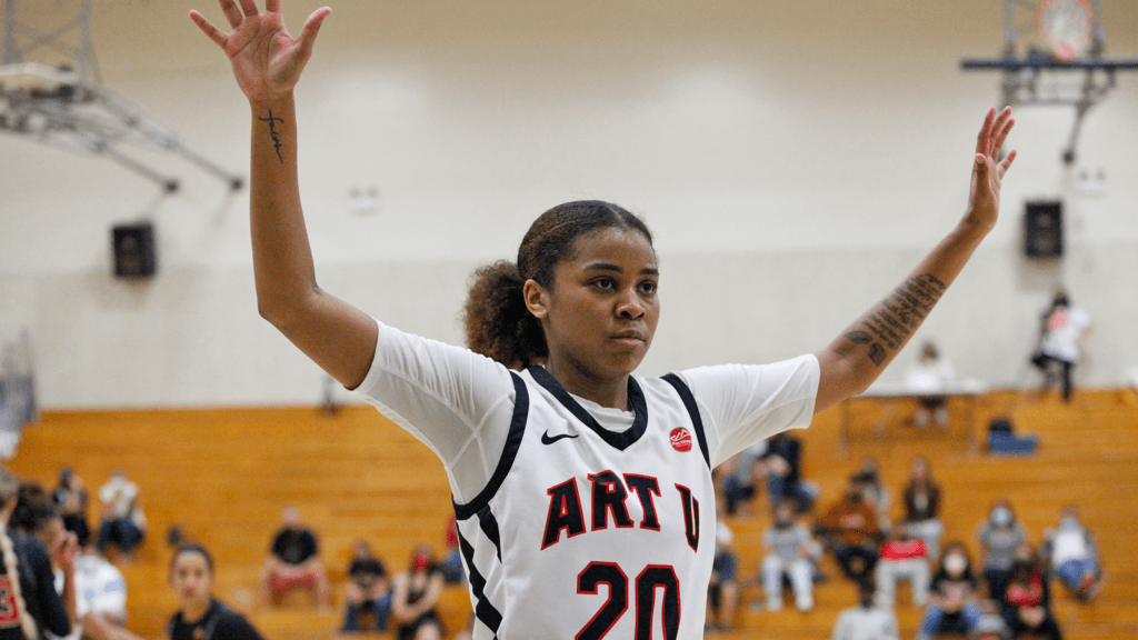 WBB - Lauryn Manns (photo by Jake Ward)